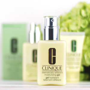 لوسیون بدن دراماتیکالی دیفرنت پوست خشک کلینیک Dramatically Different body lotion Dry skin Clinique